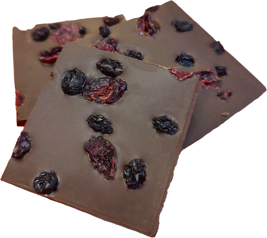 DARK CHOCOLATE 72% WITH BERRIES